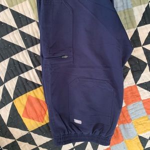 FIGS Navy yola skinny scrub pants size Medium Tall
